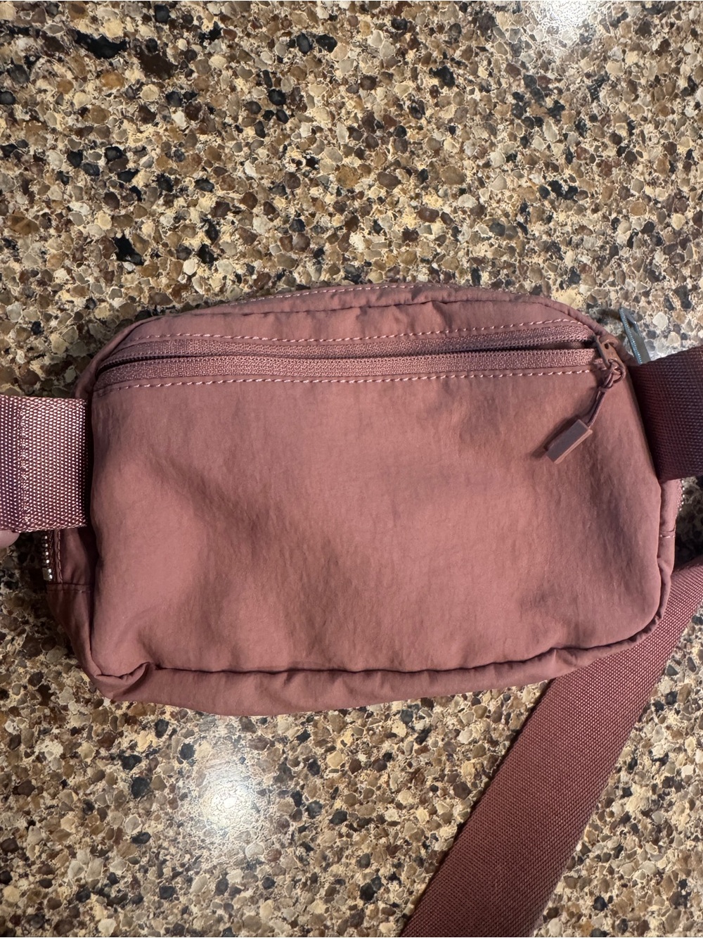 lululemon athletica Dusty Rose Crossbody Belt Bag - Picture 2 of 4